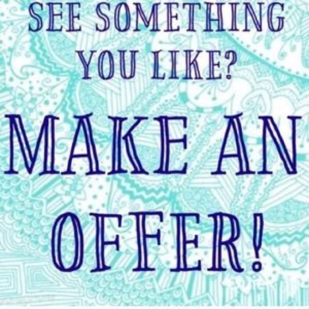 Reasonable offers please!💜💙